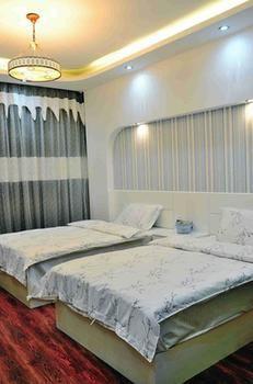 Yiguangnian Fashion Hotel Fenghuang Dış mekan fotoğraf