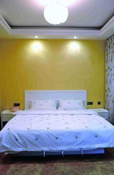 Yiguangnian Fashion Hotel Fenghuang Dış mekan fotoğraf